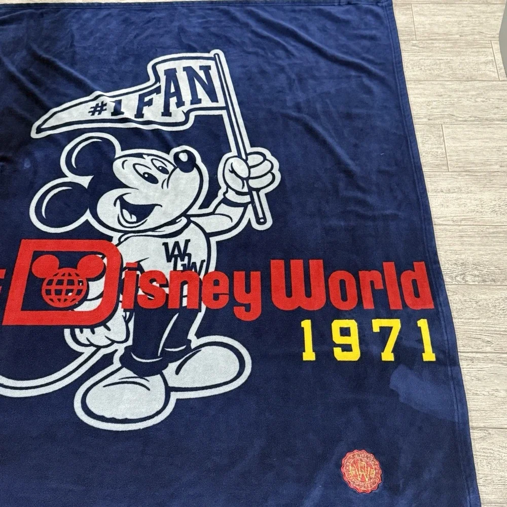 Walt Disney World  Mickey‎ #1 Fan Throw Plush 48x58 Authentic Disney Parks 1971